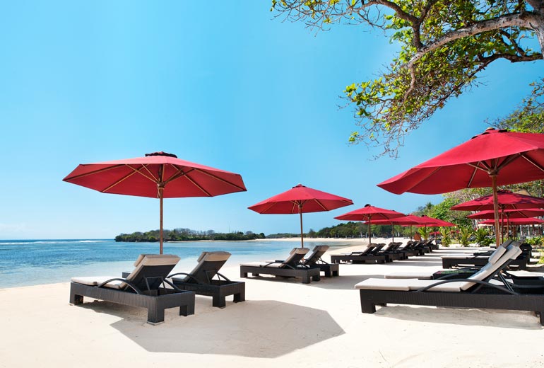 Laguna-beach-chairs-starwood-hotels