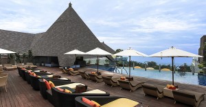 16 hotel asik di pinggir pantai di Bali di bawah 1 juta