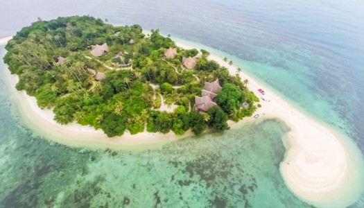 11 resort pulau pribadi di Indonesia dengan suasana tropikal yang menawan