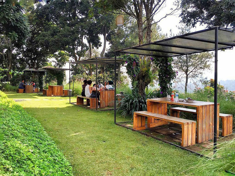 40 Caf  unik di Bandung yang Instagrammable dan asyik buat 