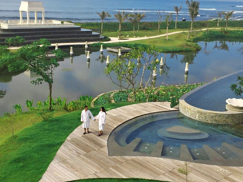 16 hotel asik di pinggir pantai di Bali di bawah 1 juta