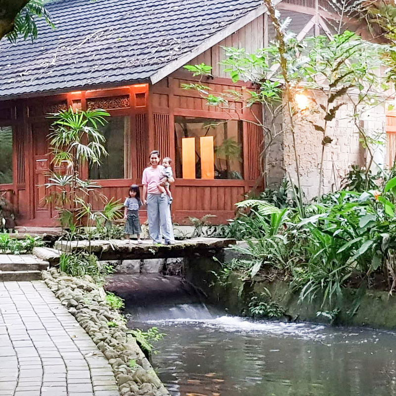 10 hotel di Lembang dengan kolam renang untuk liburan 