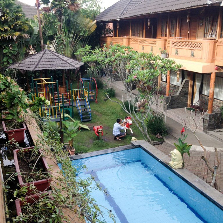 10 hotel di Lembang dengan kolam renang untuk liburan keluarga dibawah