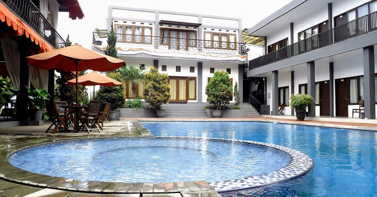 10 hotel  di  Lembang dengan kolam renang untuk liburan 