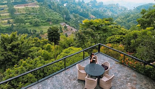 19 Tempat makan malam romantis dan murah di Bandung dengan panorama city lights dibawah Rp200 ribu Berdua