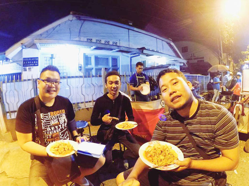 16 Kuliner kaki lima malam hari di Bandung yang terkenal 