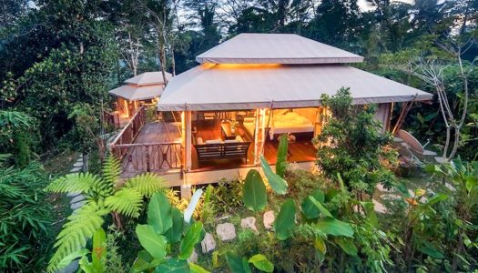 Lupakan Hotel: 27 Tempat Glamping di tengah alam paling seru di Indonesia
