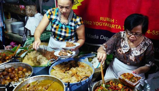 22 Rekomendasi tempat makan Gudeg di Jogja yang paling terkenal dan menggoyang lidah