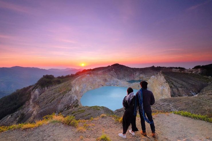 20 gunung dan jalur pendakian di Indonesia dengan pemandangan paling