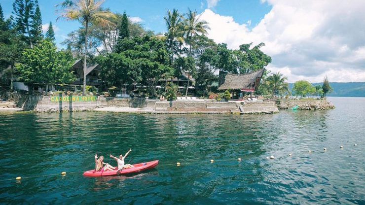 12 Hotel murah terjangkau di Danau Toba dengan pemandangan
