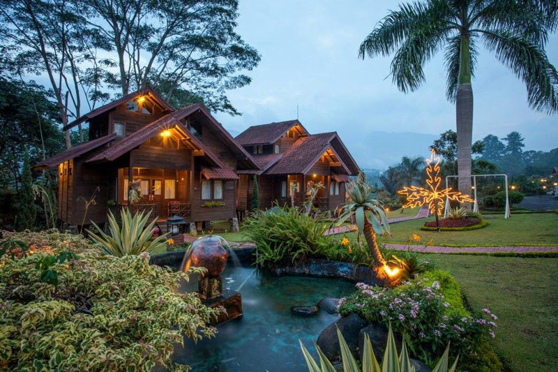 19 hotel indah di Bogor / Puncak untuk sensasi menginap di tengah hutan