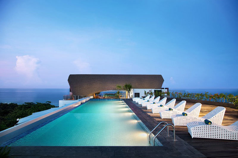16 hotel  asik di  pinggir  pantai  di  Bali di  bawah 1 juta