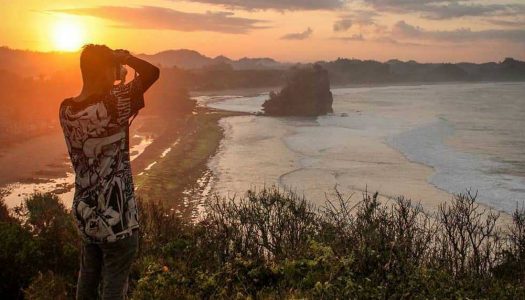 20 pantai tersembunyi di Malang yang benar-benar unik dan indah