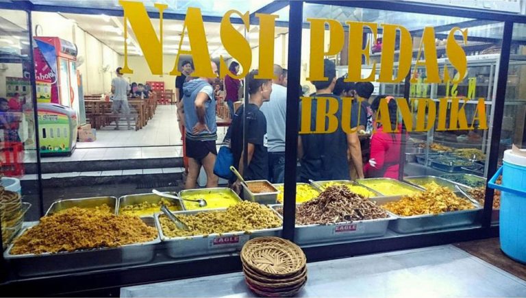 25 Tempat makan halal di Bali yang lezat dan murah (rata-rata di bawah