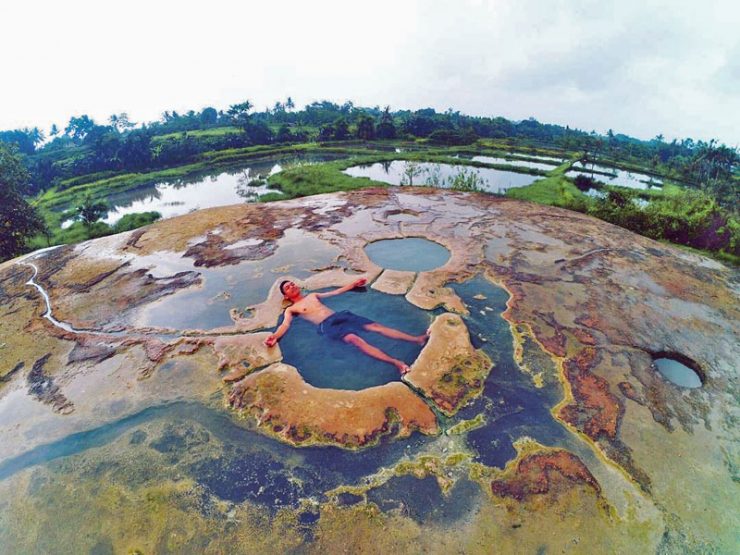 28 Tempat wisata alam di Bogor paling Instagramable di Bogor yang tak