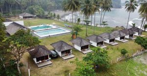 Resort tepi pantai di Sukabumi! View laut langsung dari kamar! (mulai Rp 420.000) - The Legon Pari Beach Resort