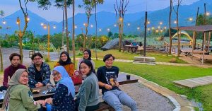 16 Tempat makan di Sentul Bogor dengan pemandangan indah dan hawa sejuk