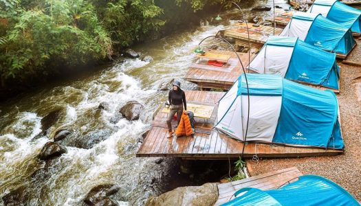 13 Tempat glamping tengah hutan di Bandung untuk liburan anti-ribet