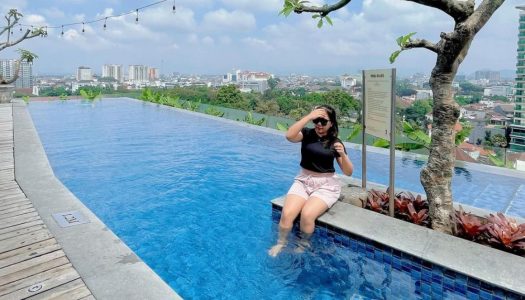 16 Hotel murah di Dago Bandung dengan kolam renang yang asyik untuk liburan keluarga mulai 300 ribuan