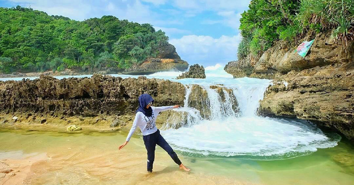 14 Hidden Beach Paradise In Malang The Locals Will Never Tell You 