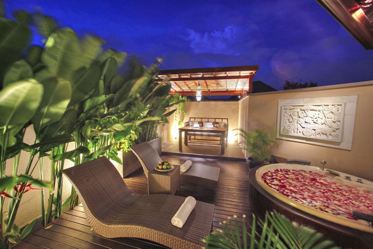 9 Romantic villas with private jacuzzi and a view in Bali under $125