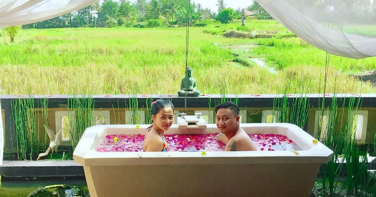 Bali in wife massage Sharing Wife