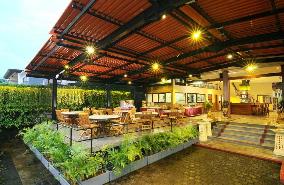 green-garden-hotel dining