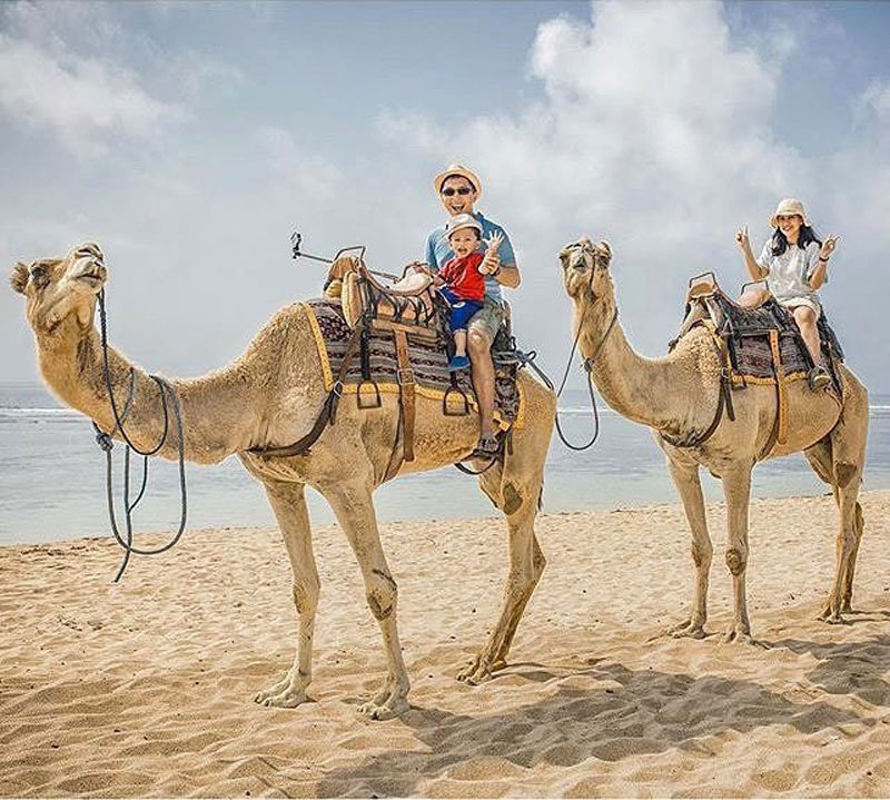 6-camel-ride--via-pradanaditya