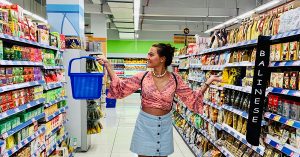 Bali affordable supermarket shopping: Where to find crazy Indomie flavours, local Indonesian snacks, trendy souvenirs and more!