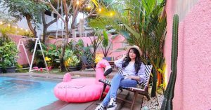 17 Unique all-pink and floral-themed cafes in Jakarta that take you to the tropics and let you chill with your besties!